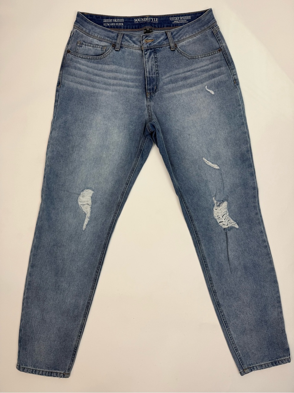 Boyfriend Distressed Jeans - Light Blue